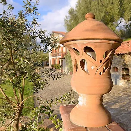 Il Giardino Dei Filosofi אשאה